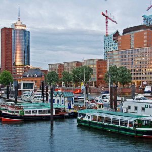 Hamburg blaue Stunde Hafen City