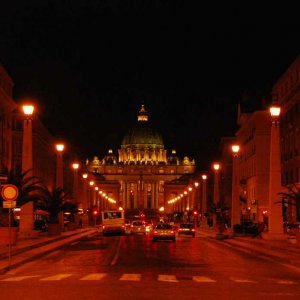 Rom bei Nacht - Petersdom