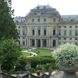 Im Hofgarten der Residenz