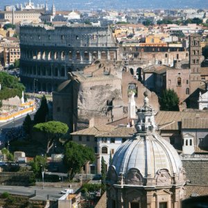 Blick vom Nationalmonument Richtung Colosseum