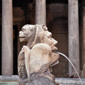 Brunnen am Pantheon