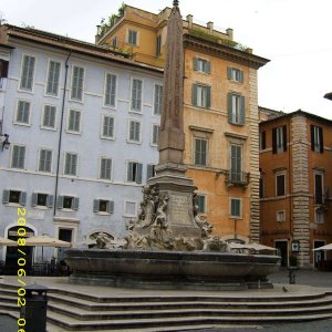 Brunnen und Obelisk, Piazza della Rotonda