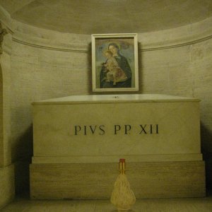 Grab Pius XII.