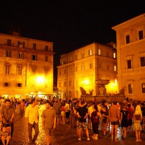 Piazza Santa Maria in Trastevere