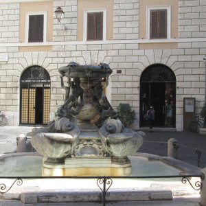 Piazza Mattei, Schildkrtenbrunnen