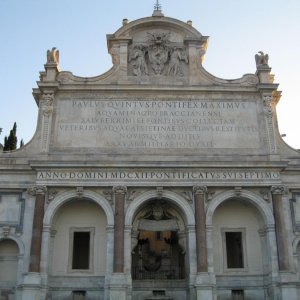 Fontana Paolina