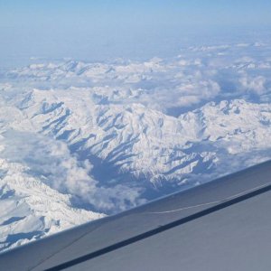 Rckflug schneebedeckte Alpen