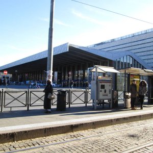 Fahrschein-Automat an der Tramhaltestelle Termini