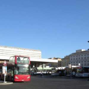 Bahnhofsvorplatz, Bussteige