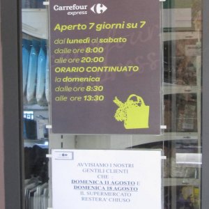 Carrefour-Express, Via Maurizio Quadrio