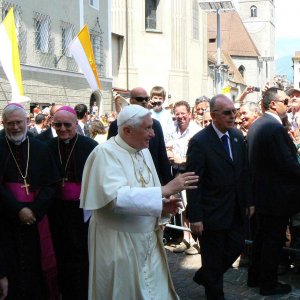 Ankunft Papst Benedikt in Brixen