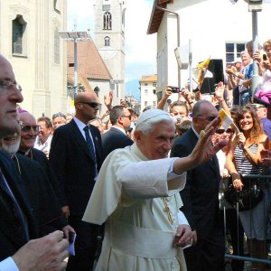 Ankunft Papst Benedikt in Brixen