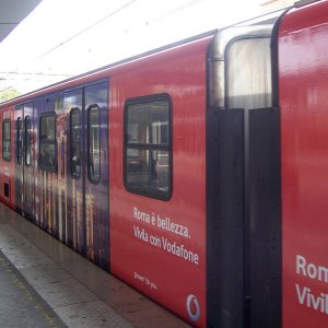 EUR Magliana, Metro