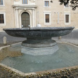 Brunnen vor der franzsischen Akademie
