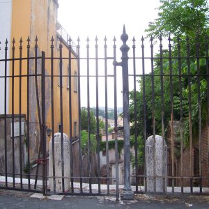 S. Pietro in Montorio, Treppe gesperrt