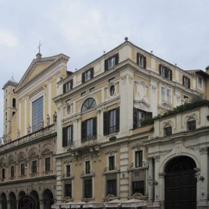 Piazza SS. Apostoli