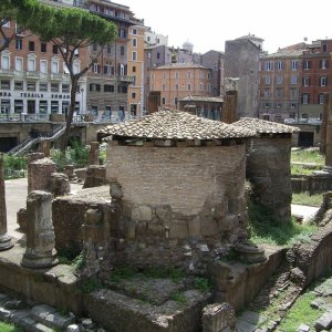 Largo di Torre Argentina