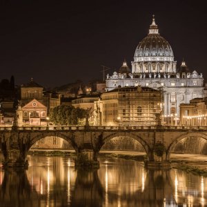 Nachttour Blick ber den Tiber auf Sankt Peter