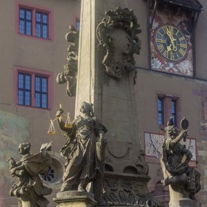 Wrzburg 2015 Vierrhrenbrunnen vor Grafeneckart