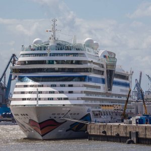 Hamburg Hafen City Aida Sol