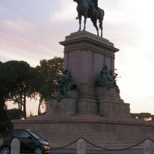 Piazzale Giuseppe Garibaldi