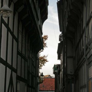 Goslar Baustil der den Himmel verdunkelt