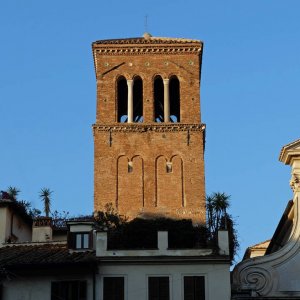 Campanile_von_Sant_Eustachio