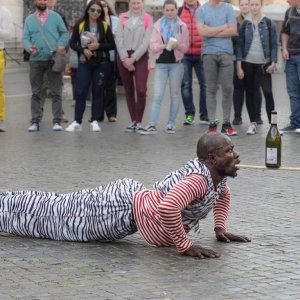 Akrobat auf der Piazza Navona