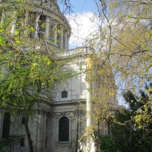 Um St Paul's Cathedral