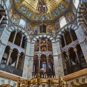 Aachen, Dom Oktogon Barbarossaleuchter