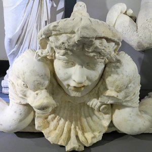 Brunnen-Maske