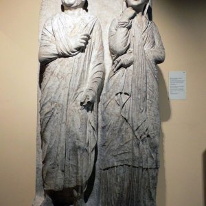 Centrale Montemartini - Grabrelief eines Ehepaares von der Via Statilia