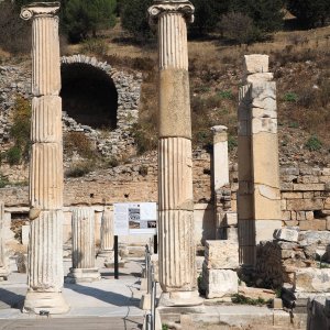 Säulen am Prytaneion