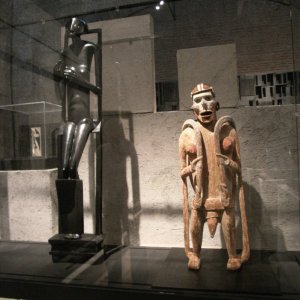 Alberto Giacometti + ethnische Kunst