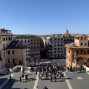 77-Blick-von-Piazza-della-Trinita-dei-Monti.jpg