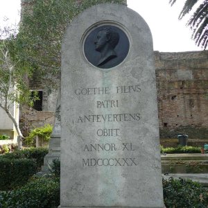 Grabmal von Goethes Sohn August