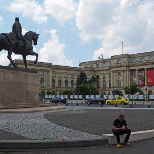 Revulutionssplatz mit Replika der Reiterstatue Karls I.