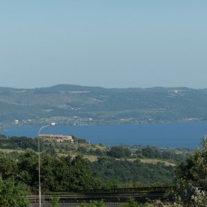 Blick auf den Lago di Bolsena von San Lorenzo Nuovo aus