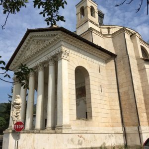 Tempietto di Villa Barbaro