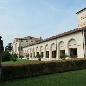 Villa Emo