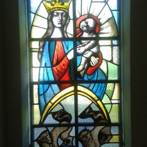 Marienfenster St. Petrus