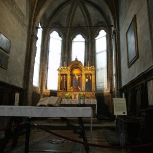 Sakristei Frarikirche, Sacra Conversazione (Bellini)