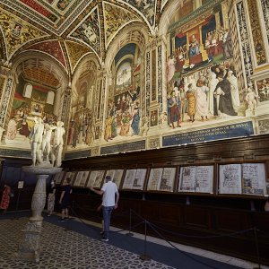 Libreria Piccolomini_5.jpg