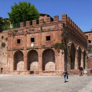Siena - an den Porta Fontebranda