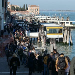 ... alle wollen nach Burano