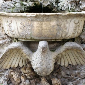 Wandbrunnen neben S. Alessio