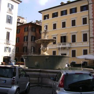 Brunnen Piazza Farnese