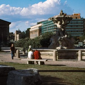 Fontana dei Tritoni an der Bocca della Verità