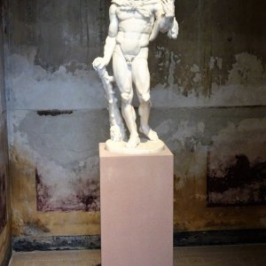 Statue Herkuels