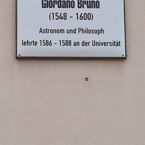 Wittenberg Gedenkplakette Giordano Bruno.jpg